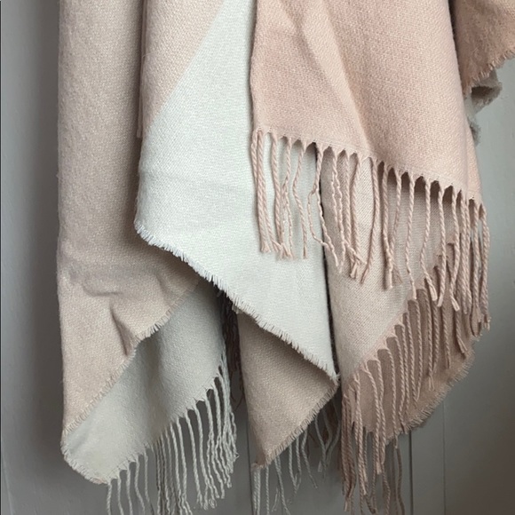 Scarf - Picture 2 of 6